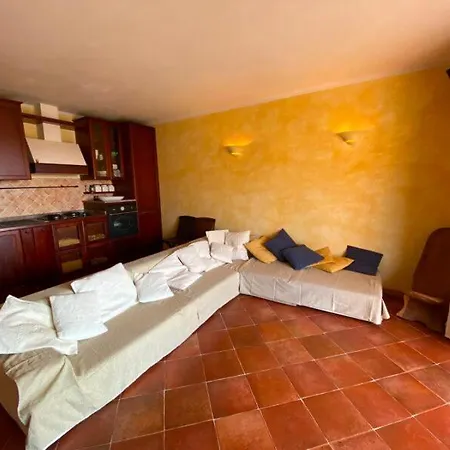Lecasedibosa - Porto Pollo Surf House Sport & Relax Apartmán *